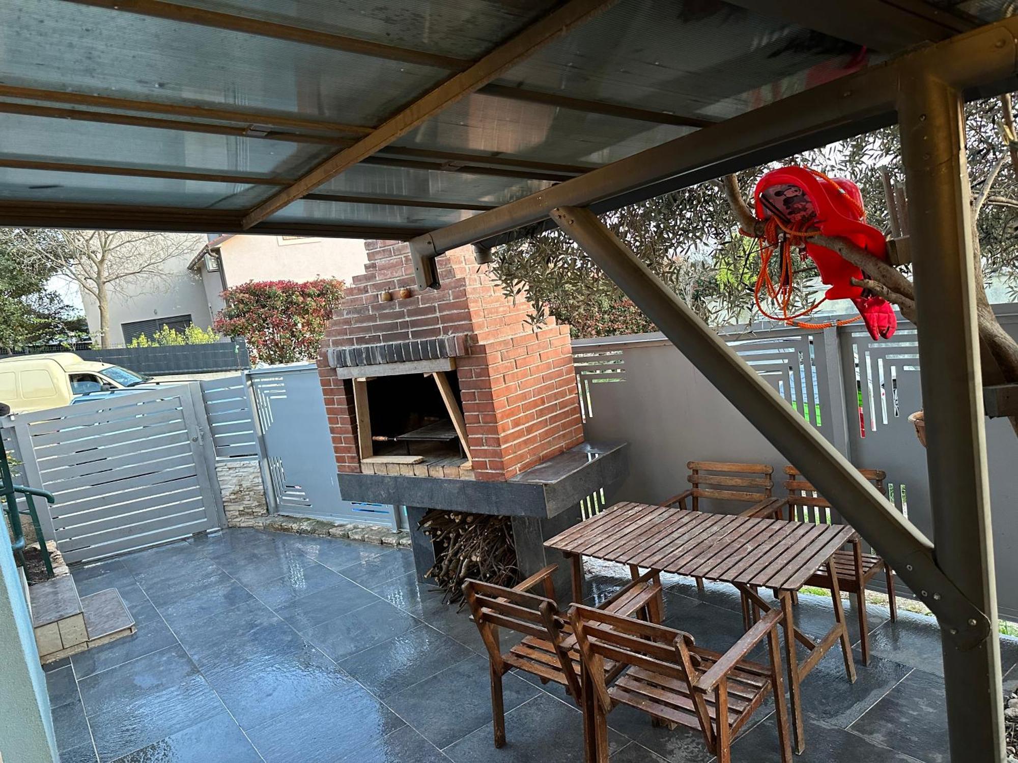 Apartment Ground Floor With Parking Erny Pula Exterior foto
